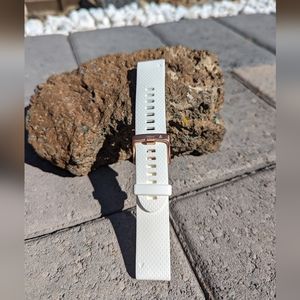 Garmin QuickFit 20 Watch Band Rose Gold/ White NWOB